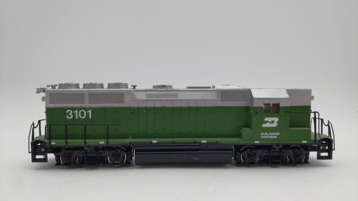 Bachmann 41-0612-03 HO Burlington Northern EMD GP50 Diesel Locomotive #3101 EX