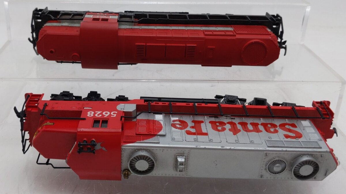 AHM & Tyco HO Scale Diesel Locomotives: #5628, & 309 [2] VG