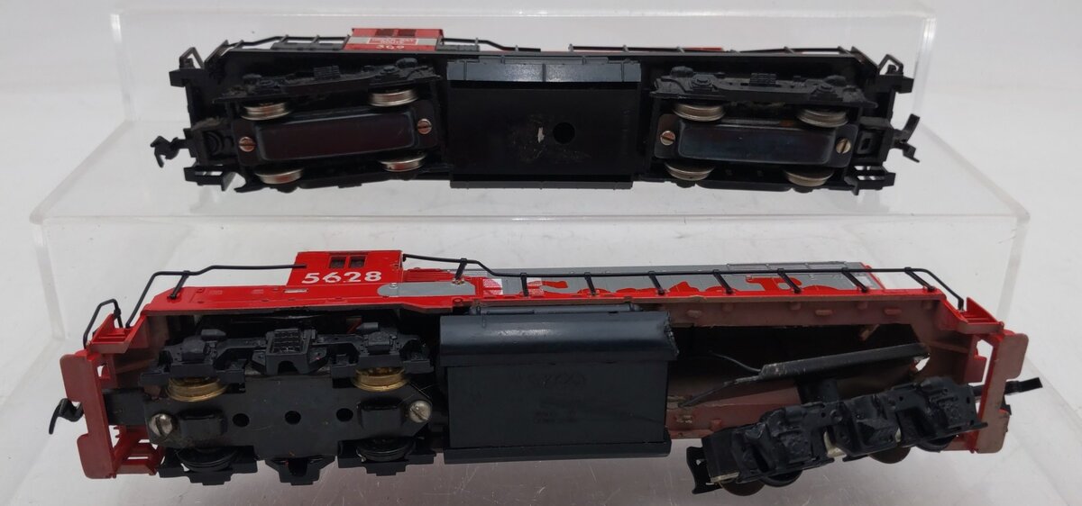AHM & Tyco HO Scale Diesel Locomotives: #5628, & 309 [2] VG