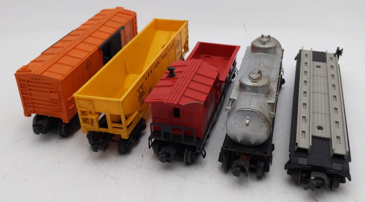 Lionel Vintage O Gauge Freight Cars #63132,25000,6130,6262,2465 [5] VG