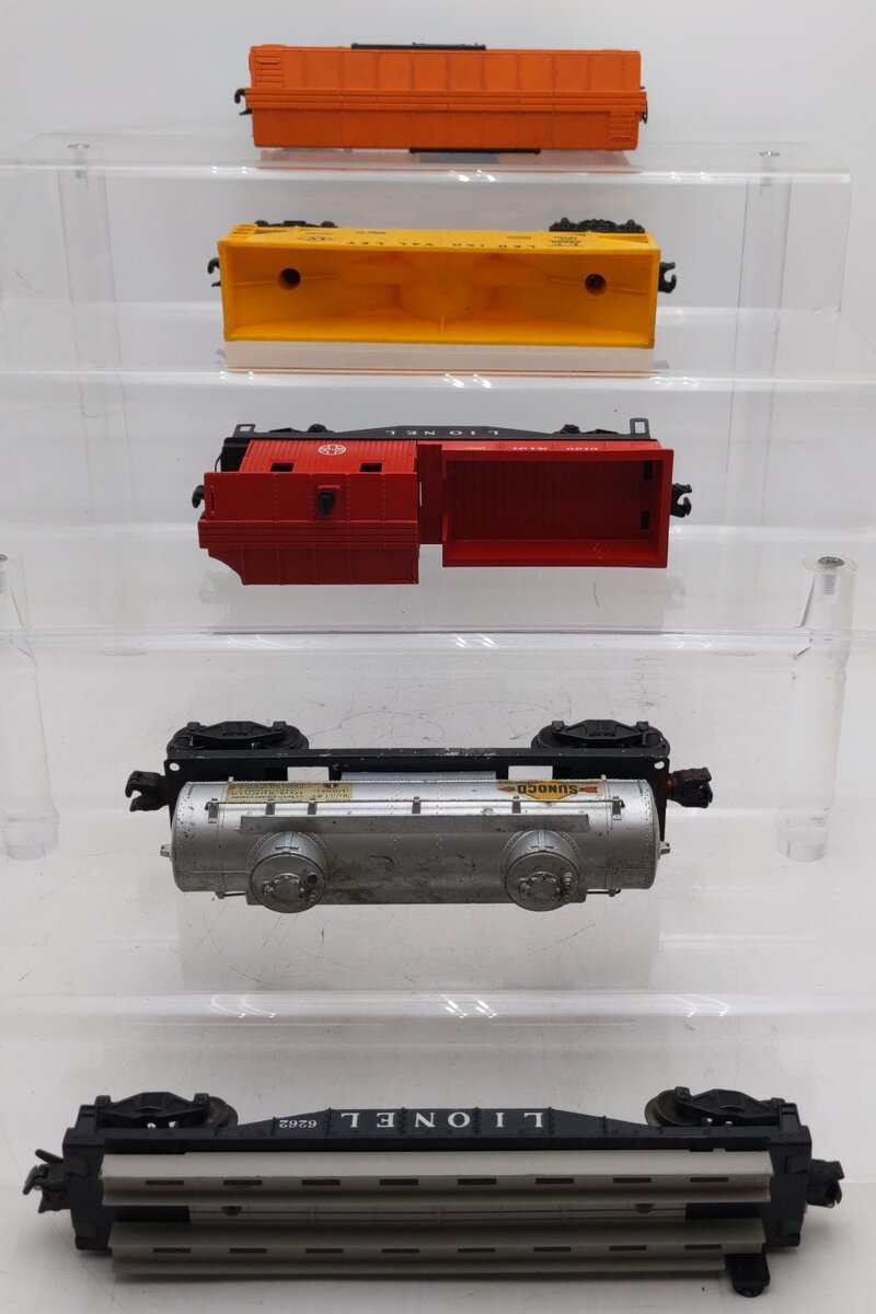 Lionel Vintage O Gauge Freight Cars #63132,25000,6130,6262,2465 [5] VG