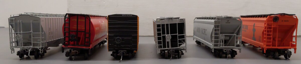 AHM, Accurail & Other Ho Scale Assorted Freight Cars [6] EX