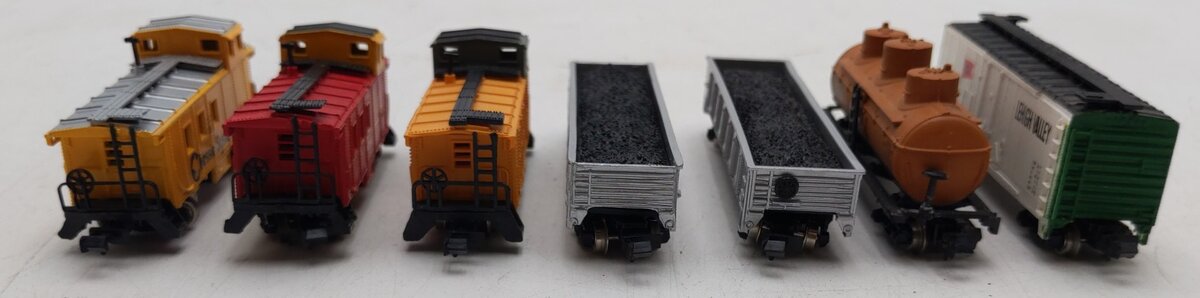 Bachmann & Model Power N Freight Cars: #206, 1105, 999628,41003, 3327, 1628 [7] EX