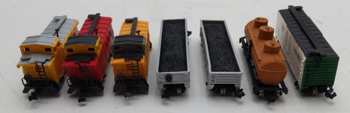 Bachmann & Model Power N Freight Cars: #206, 1105, 999628,41003, 3327, 1628 [7] EX