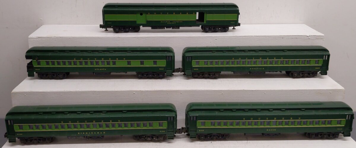 Williams 2404 O Scale Southern Crescent Madison 5 Car Set VG/Box