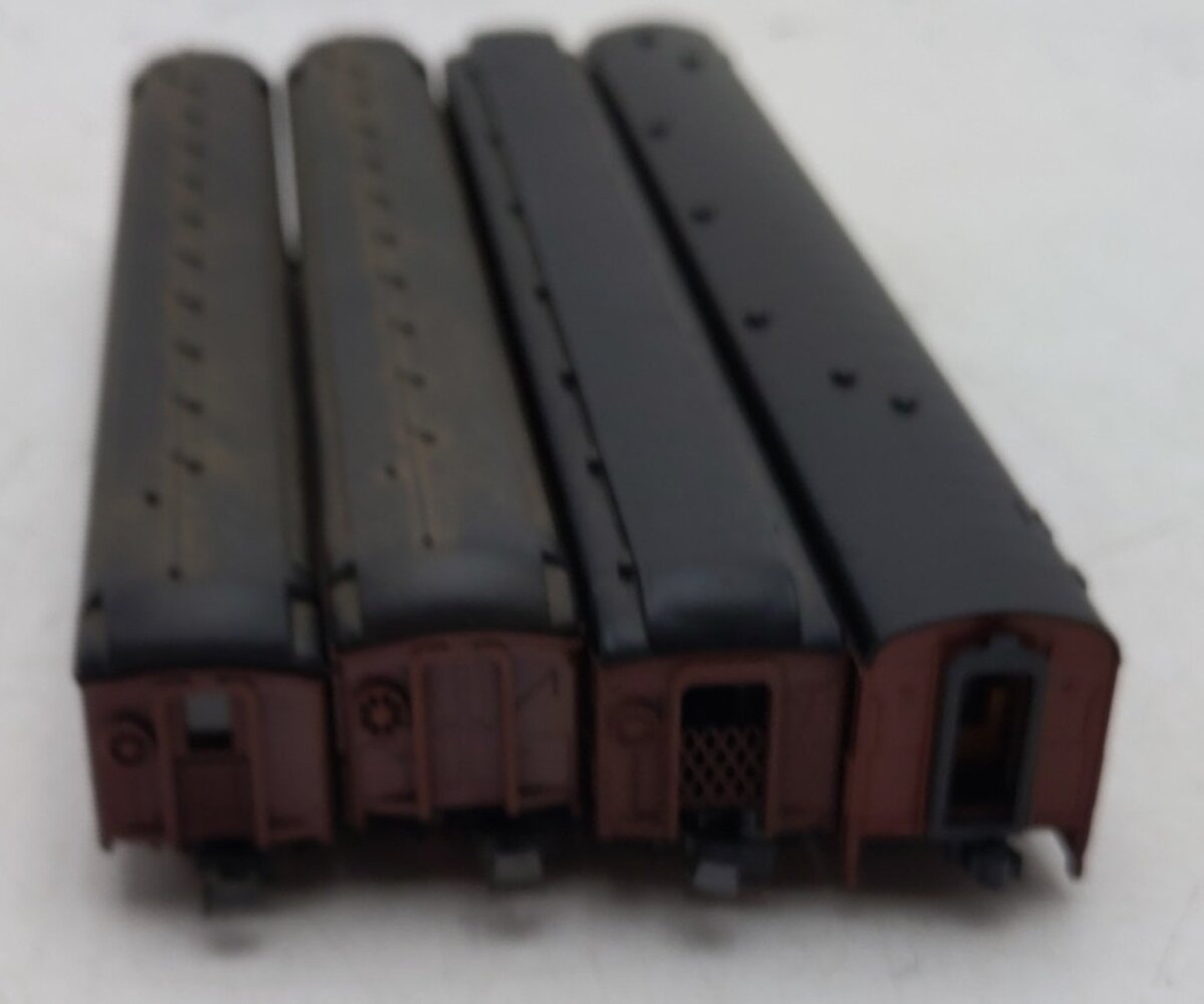 Lima, Atlas & Kato N Scale Assorted Passenger Cars: #1376, 4366, 1919 [4] EX