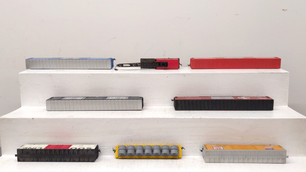 Generic HO Scale Assorted Freight Cars [8] EX