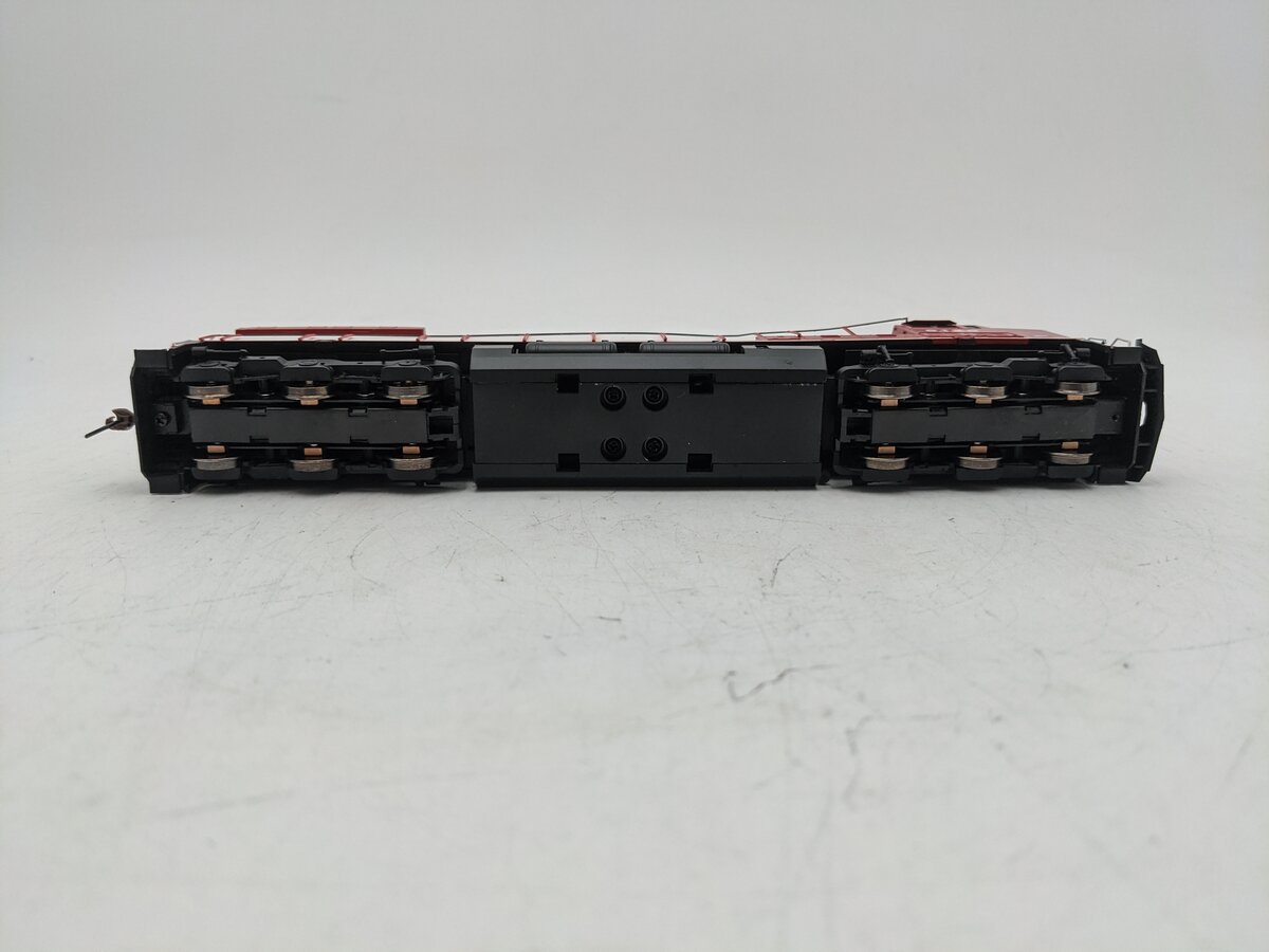 Roundhouse RND97268 HO Scale Canadian Pacific AC4400CW Diesel Engine #8128 EX/Box