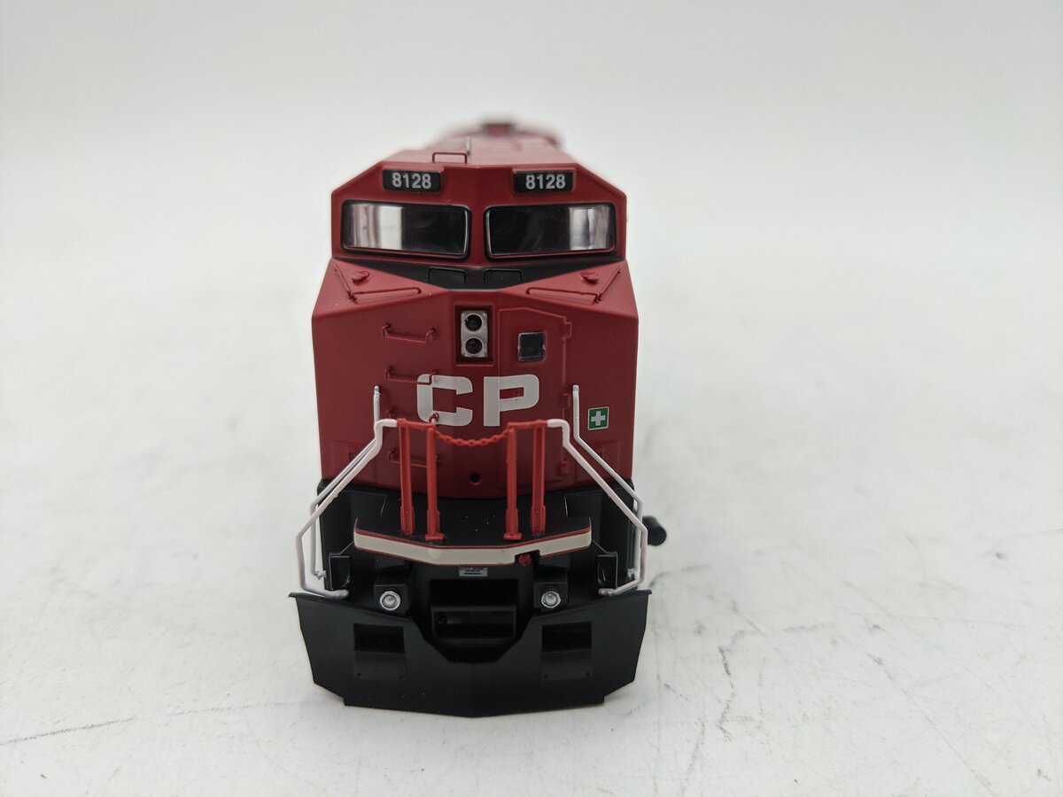 Roundhouse RND97268 HO Scale Canadian Pacific AC4400CW Diesel Engine #8128 EX/Box