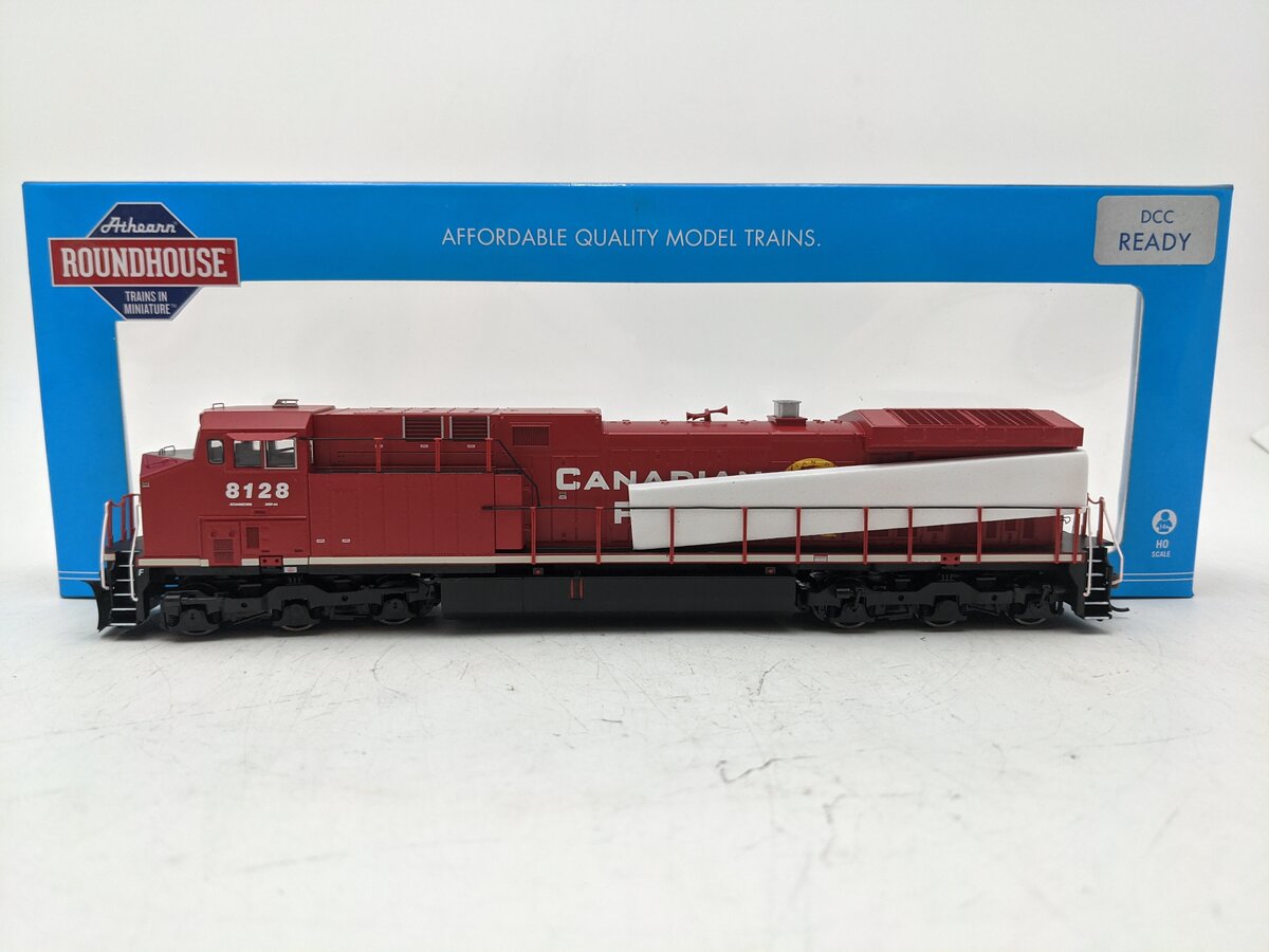 Roundhouse RND97268 HO Scale Canadian Pacific AC4400CW Diesel Engine #8128 EX/Box