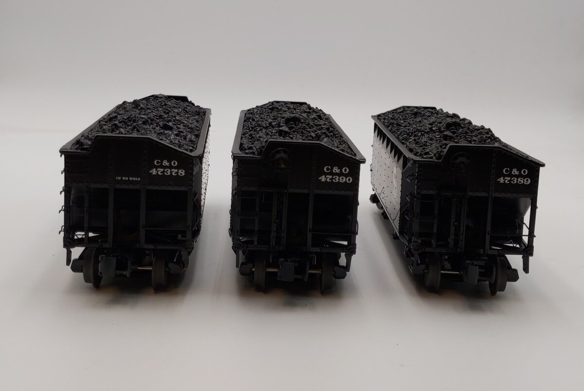 Lionel 6-27973 O Gauge Chesapeake & Ohio Scale Offset Hopper Set (Set of 3)