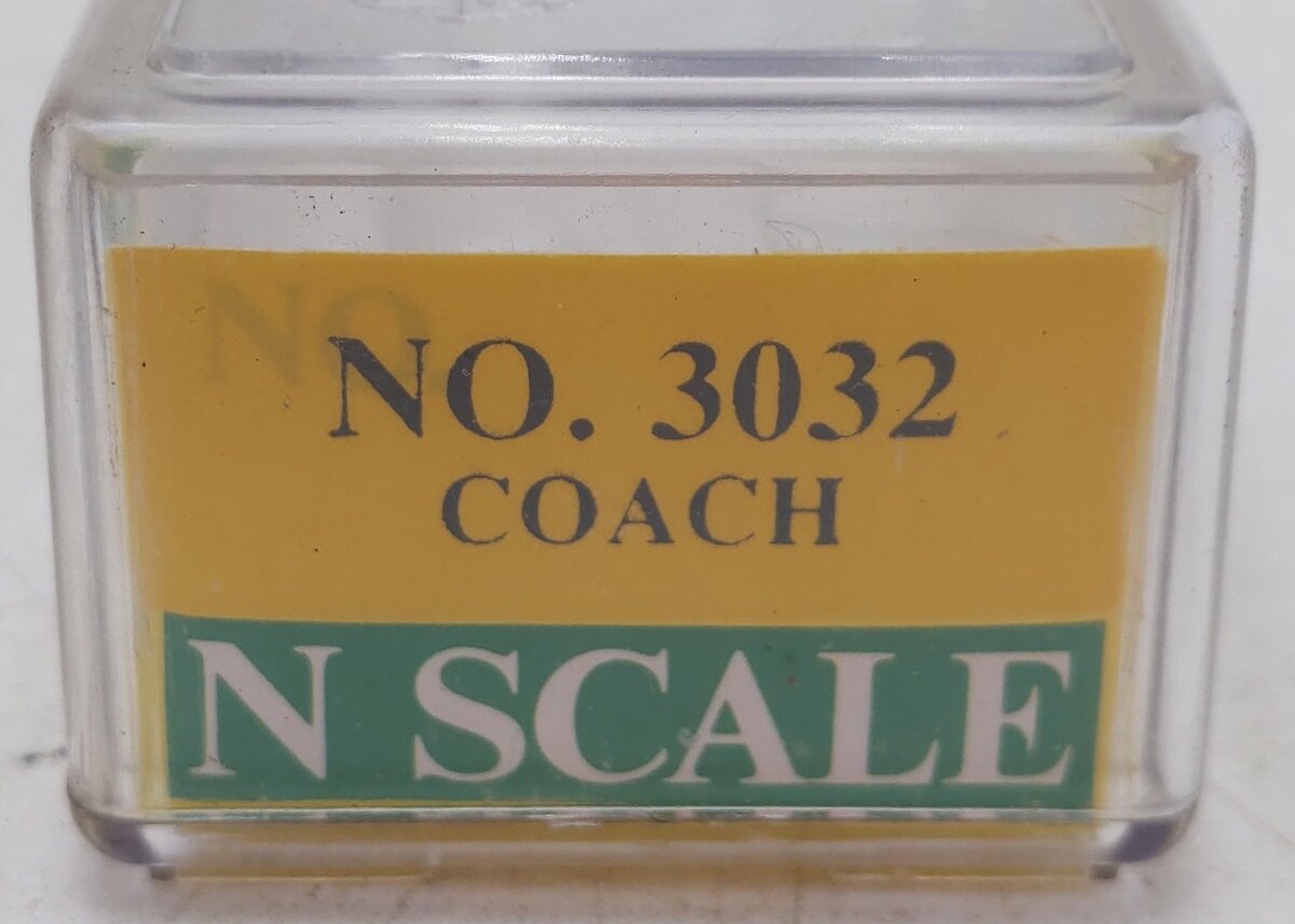 Model Power 3032 Santa Fe 75' Stearmline Coach Passenger Car