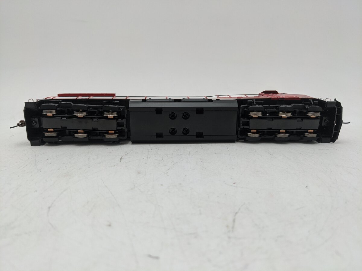 Roundhouse 97267 HO Canadian Pacific Railroad AC4400CW Diesel Locomotive #8107