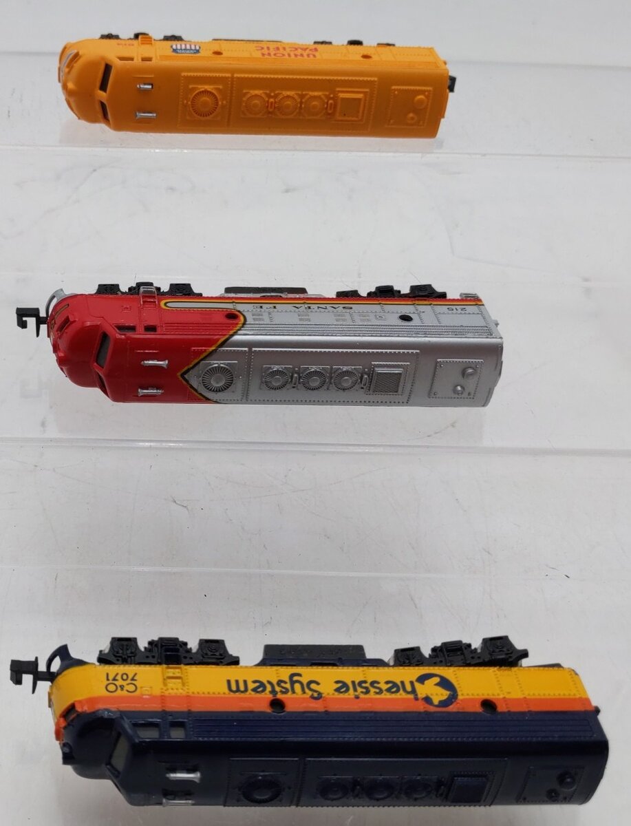 Bachmann N Scale Diesel Locomotives: #215, 514, & 7071 [3] EX