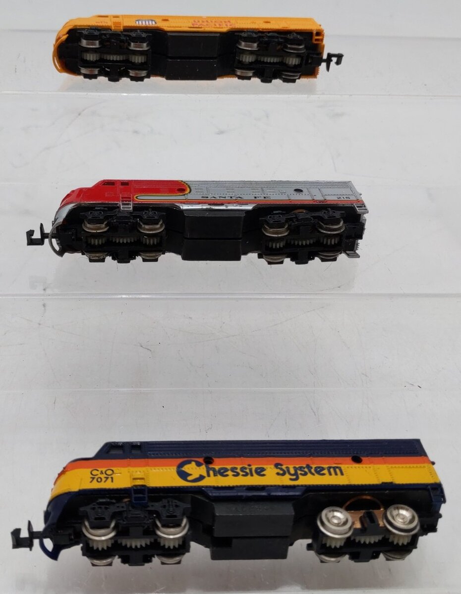 Bachmann N Scale Diesel Locomotives: #215, 514, & 7071 [3] EX