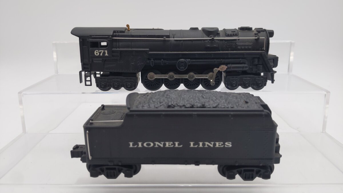 Hallmark 671 Miniature Lionel Turbine Steam Locomotive & Tender EX