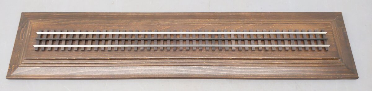 O Gauge 33" Wooden Display Base w/ Center 28" Track Piece EX