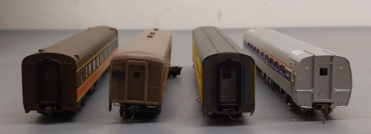HO Scale Pullman & Other Assorted Passenger Cars [4] VG