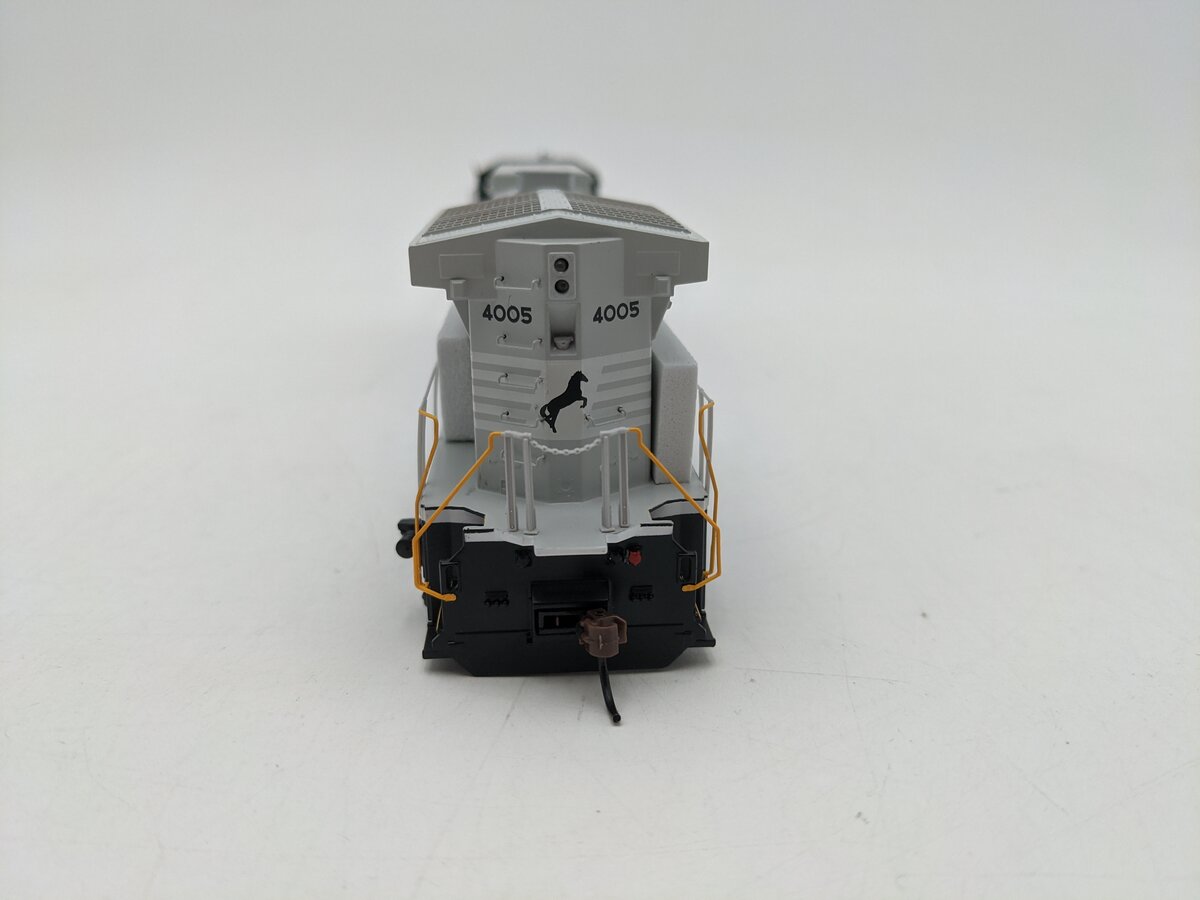 Roundhouse 77705 HO Norfolk Southern AC4400CW Diesel Locomotive #4005