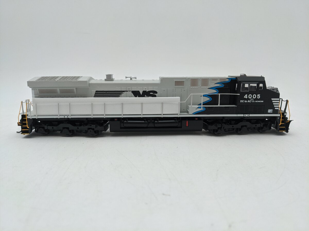 Roundhouse 77705 HO Norfolk Southern AC4400CW Diesel Locomotive #4005