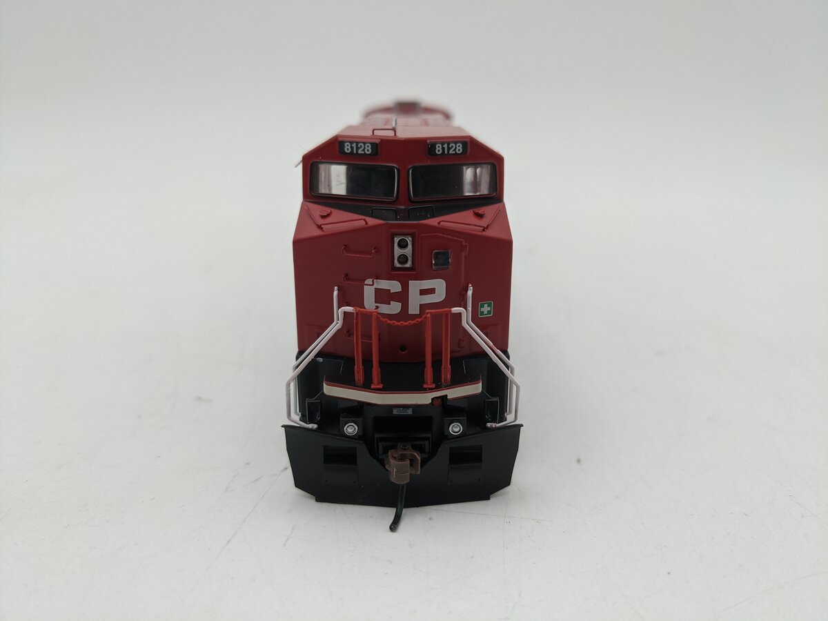 Roundhouse RND97268 HO Scale Canadian Pacific AC4400CW Diesel Engine #8128 EX/Box