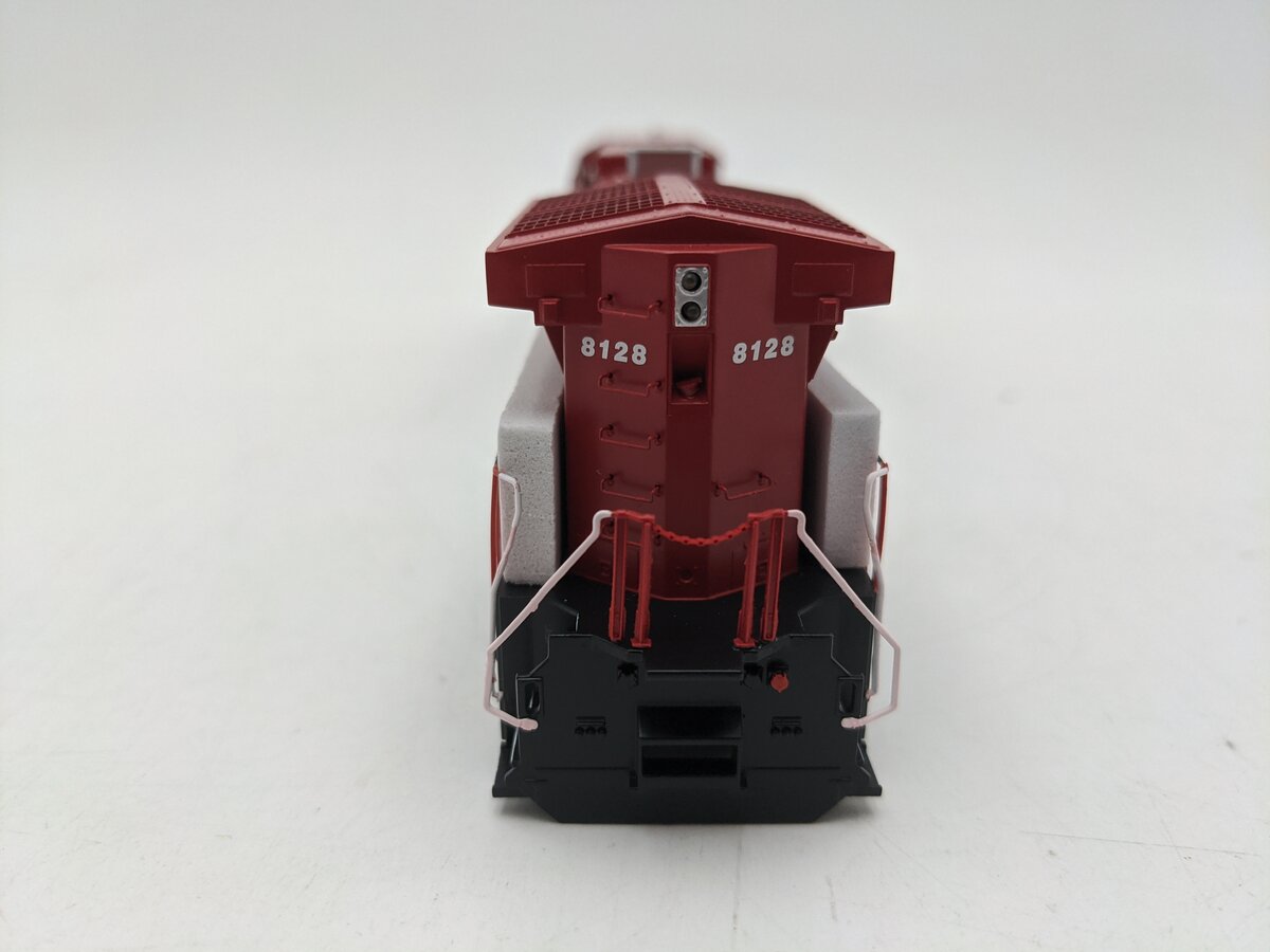 Roundhouse RND97268 HO Scale Canadian Pacific AC4400CW Diesel Engine #8128 EX/Box