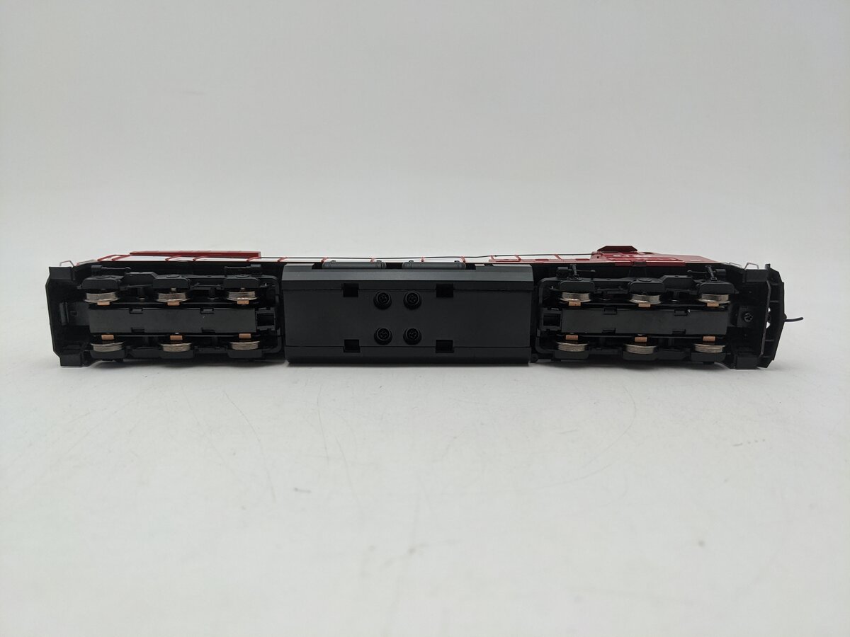 Roundhouse RND97268 HO Scale Canadian Pacific AC4400CW Diesel Engine #8128 EX/Box