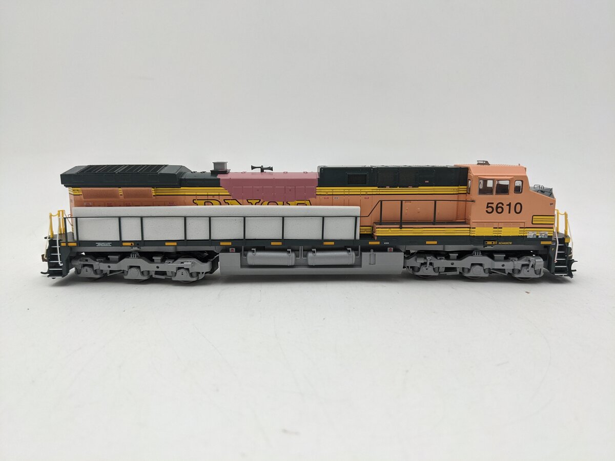 Roundhouse 77711 HO Santa Fe AC4400CW Diesel Locomotive #5610