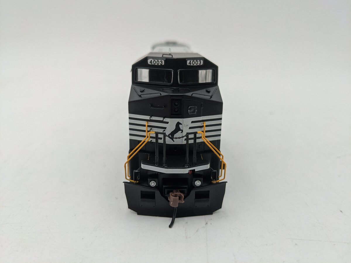 Roundhouse 77704 HO Norfolk Southern AC4400CW Diesel Locomotive #4003