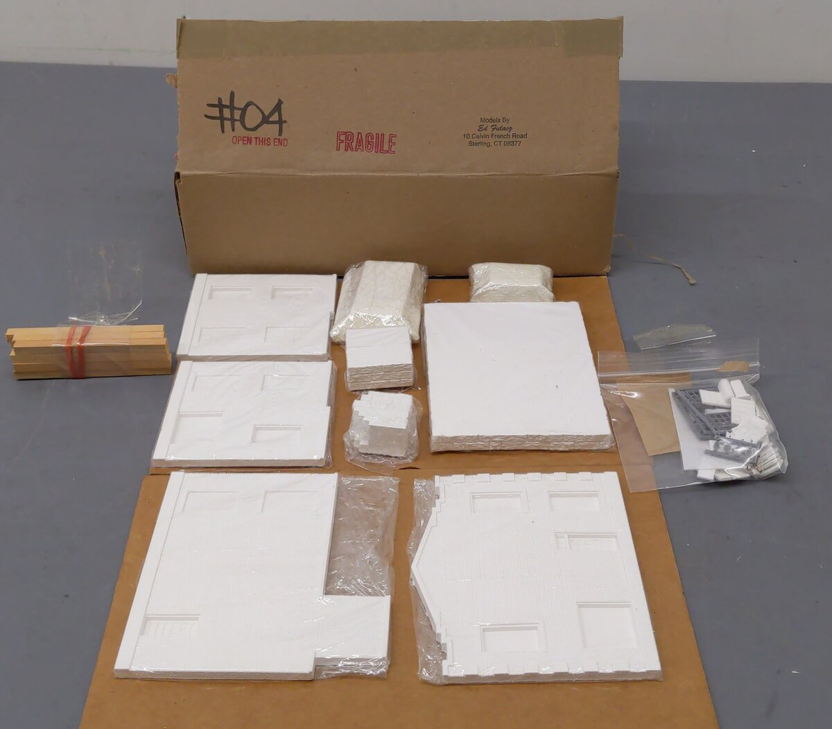 Ed Fulasz 4 HO Scale Break Time Kit NIB