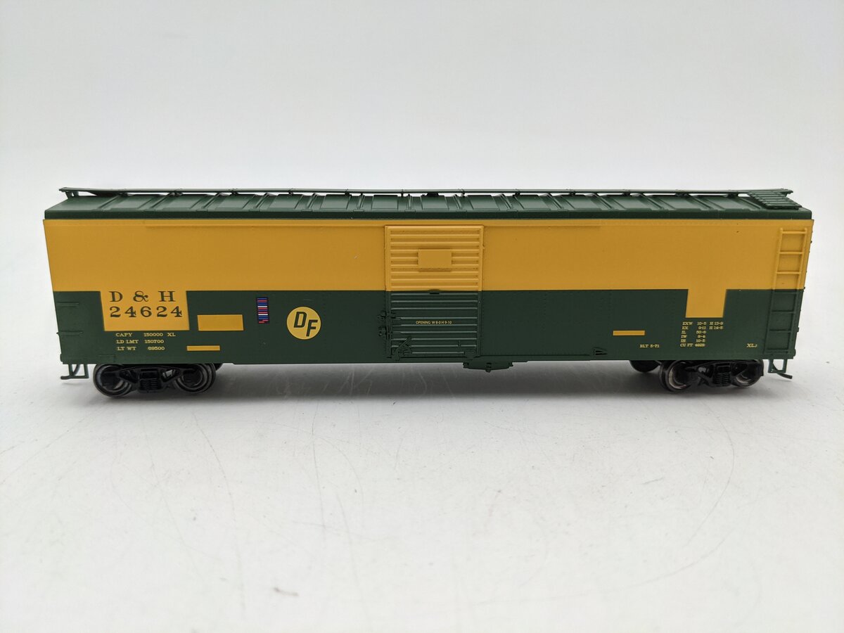 Bowser 41546 HO Delaware and Hudson (ex Reading) 50' Box Car Ready-To-Run #24624