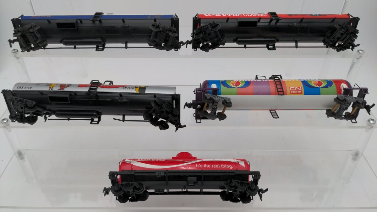 Tyco, AHM, & Other HO Scale Assorted Tank Cars: 835470, 85780, 5708 [5] VG