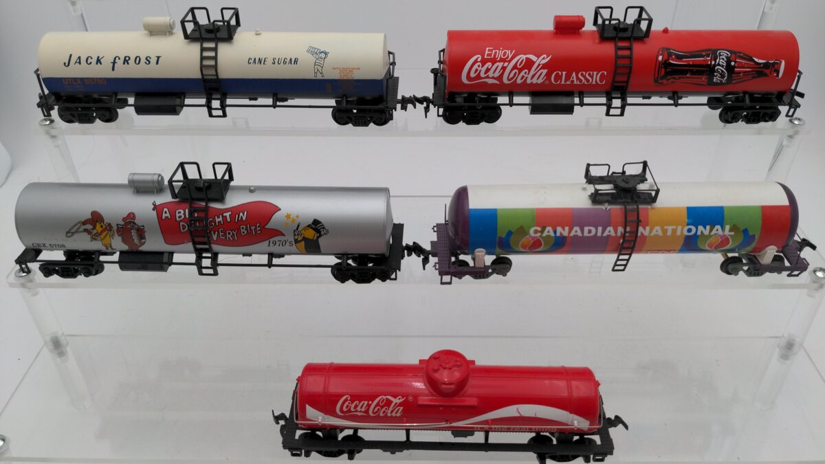 Tyco, AHM, & Other HO Scale Assorted Tank Cars: 835470, 85780, 5708 [5] VG