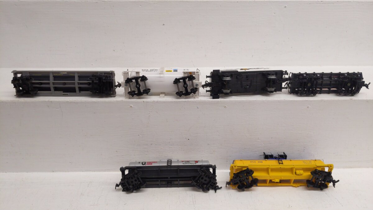 Mehano, Life Like, & Other HO Scale Assorted Tank Cars: 40608, 1777, 3, 2596 [6] EX