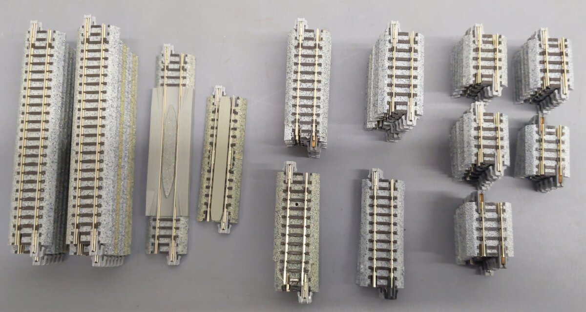 Kato N Scale Assorted Unitrack track Sections [64] VG