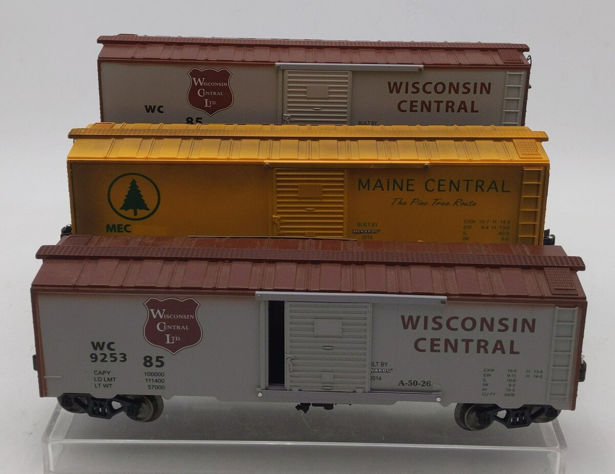 Menards O Gauge Assorted Maine central & Wisconsin Central Freight Cars #85 [3]