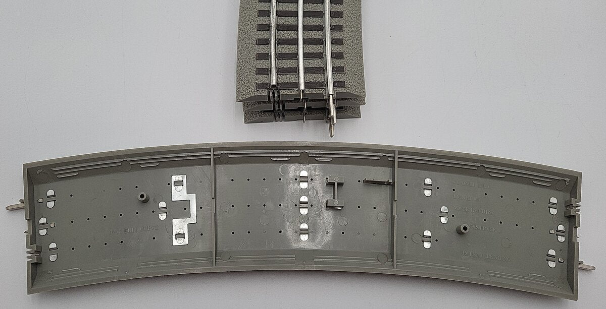 Lionel O Gauge FasTrack Assortment: #12039, 12036, 12019, 12015, 12041 [23] EX