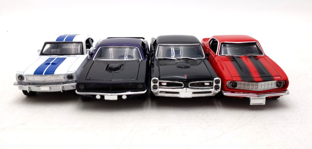 New-Ray 1:32 Assorted Die-Cast Cars [4] EX