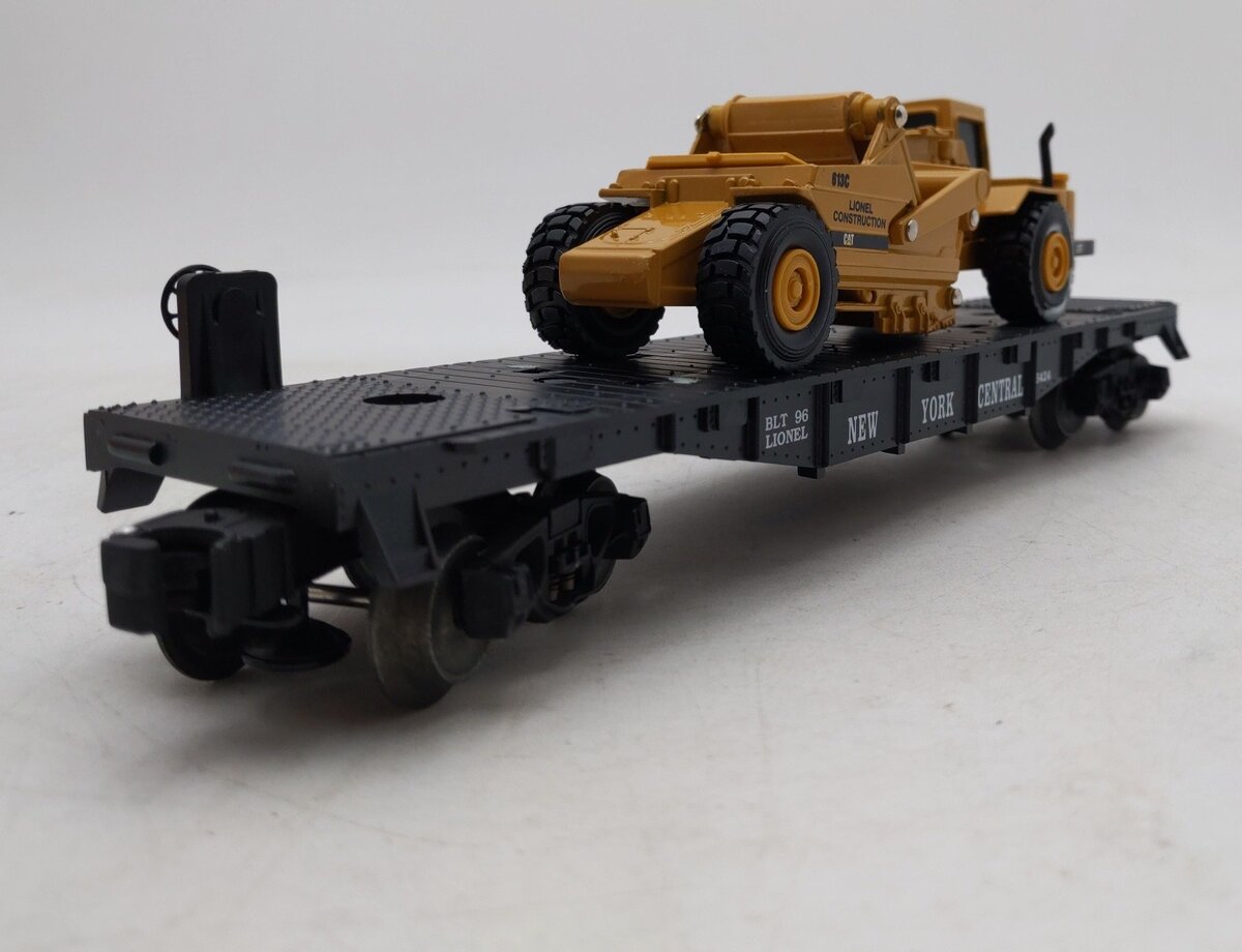 Lionel 6-16954 O Gauge New York Central Flatcar with ERTL Scraper #6424 EX/Box