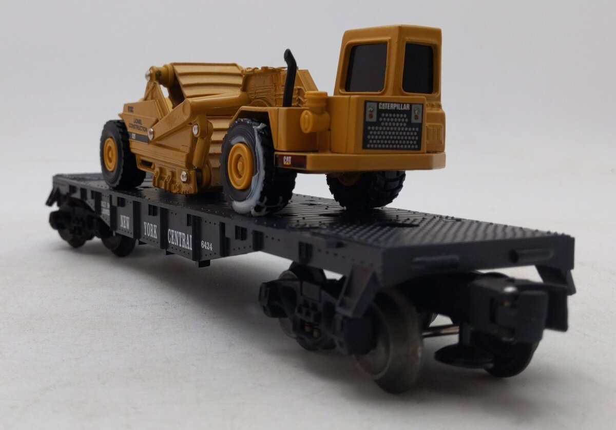 Lionel 6-16954 O Gauge New York Central Flatcar with ERTL Scraper #6424 EX/Box