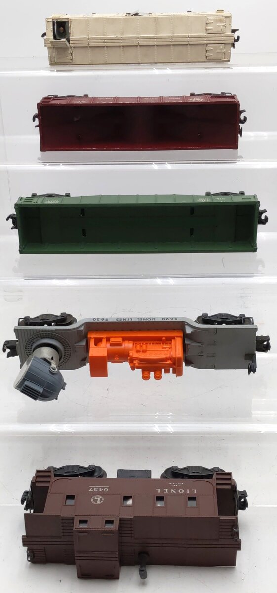 Lionel Vintage O Gauge Freight Cars #6457,25000,3620,3472,6462 [5] VG