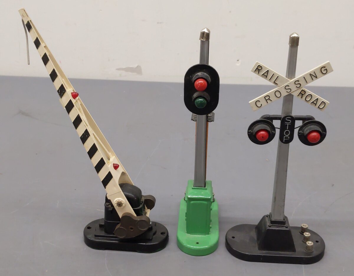 Lionel Vintage O Gauge Accessories: #110, 494, 153, 154, 45 & 252 [6] VG