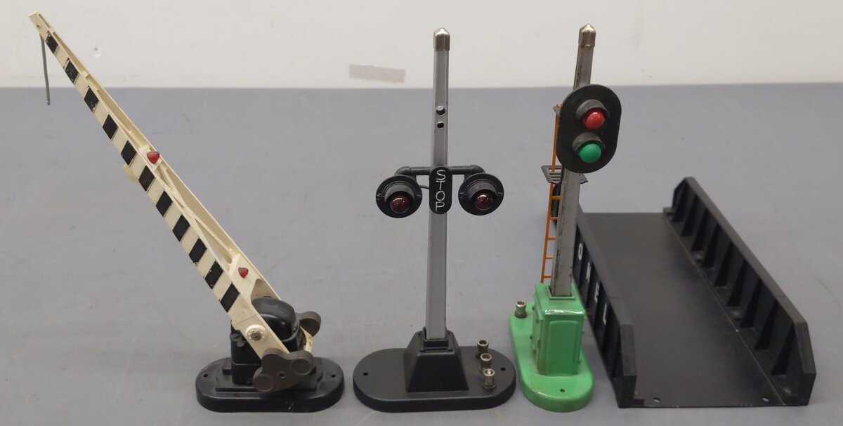 Lionel Vintage O Gauge Accessories: #214, 445, 45, 154, 252, & 153 [6] VG