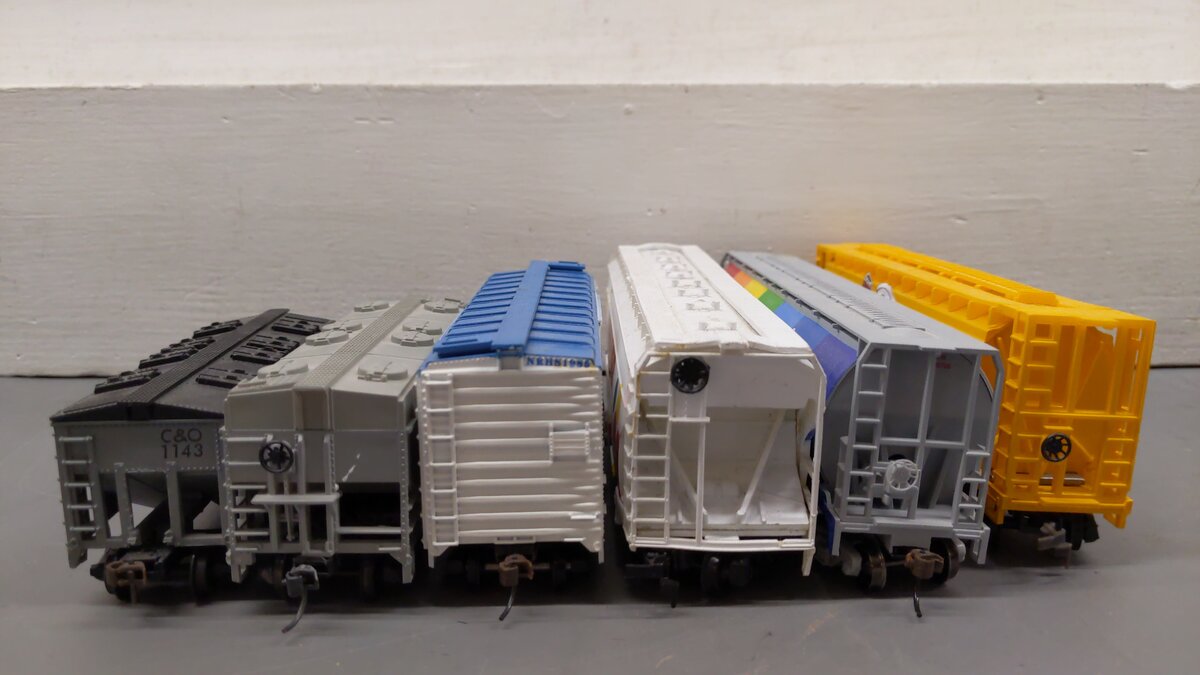 AHM, Bachmann & Other HO Scale Assorted Freight Cars: 42674, 370708, 4103 [6] VG