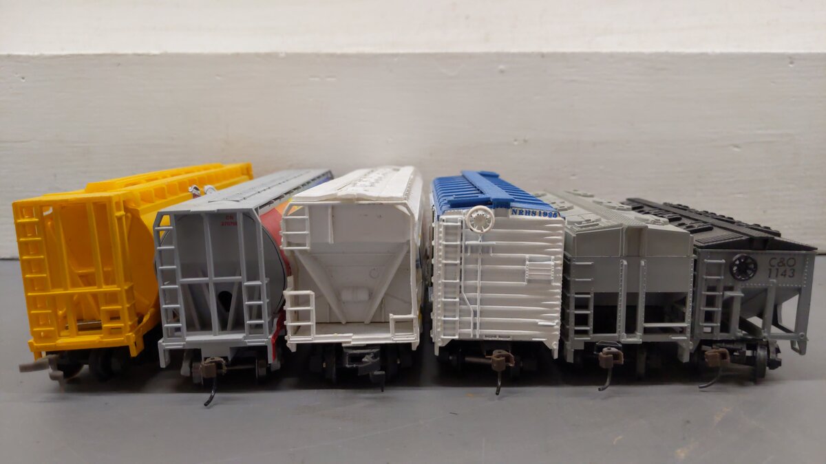 AHM, Bachmann & Other HO Scale Assorted Freight Cars: 42674, 370708, 4103 [6] VG