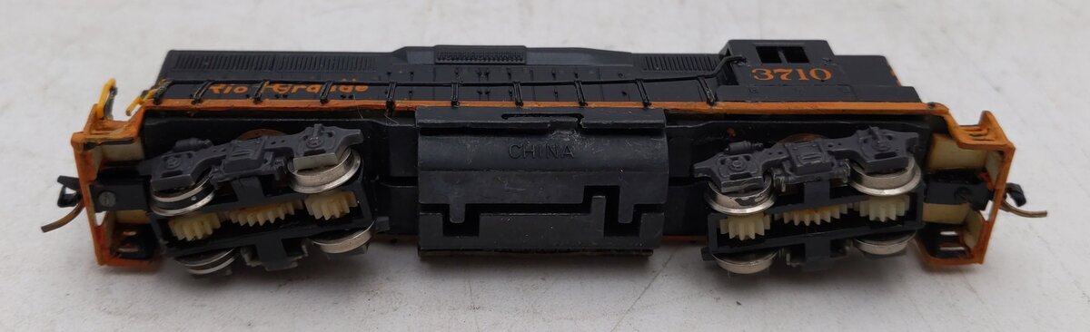 Bachmann 61251 N Scale Custom DRGW GP50 Diesel Locomotive/Box