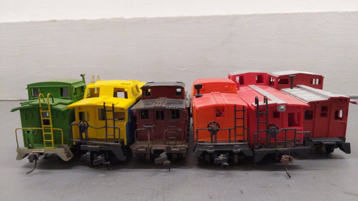 Mantua, Tyco, Life Like & Other Assorted Freight Cars: 961, 909, 1346 [6] VG