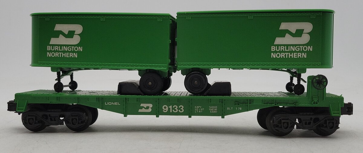 Lionel 6-9133 O Gauge Burlington Northern Flatcar #9133 with Trailers EX/Box