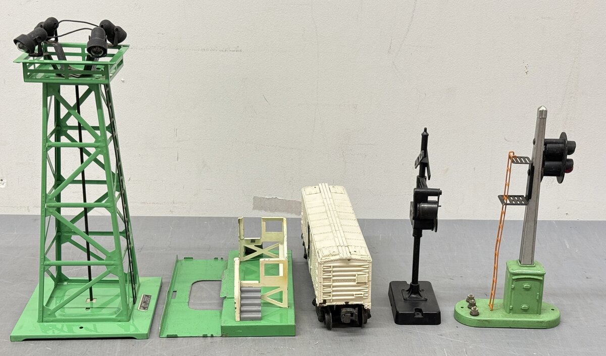 Lionel Vintage O Gauge Accessories: 3462, 395, 110, 153, & 140 [5] VG