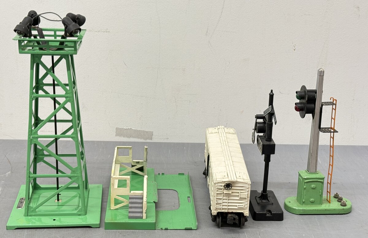 Lionel Vintage O Gauge Accessories: 3462, 395, 110, 153, & 140 [5] VG